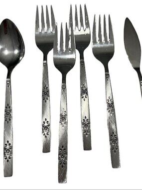 6 Piece Oneida Orlando Pattern Salad Forks, Spoon, Master Butter Knife Flatware